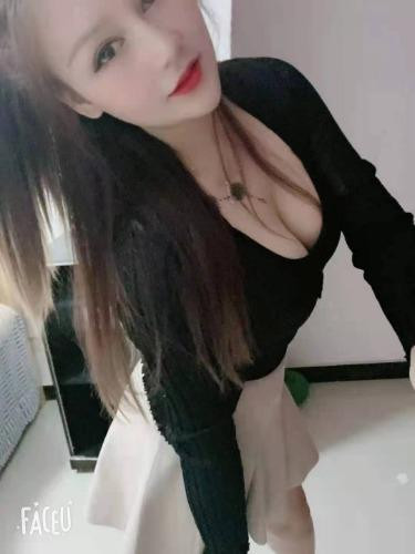 电厂路附近小姐姐